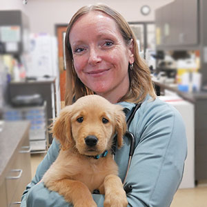 Dog Breeding Veterinarian near Kansas City Dr. Samantha Nye