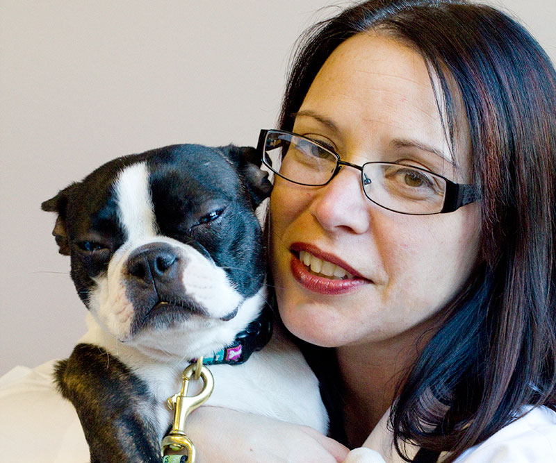Dr Gina Bradley Veterinarian Blue Springs Animal Hospital With a Dog